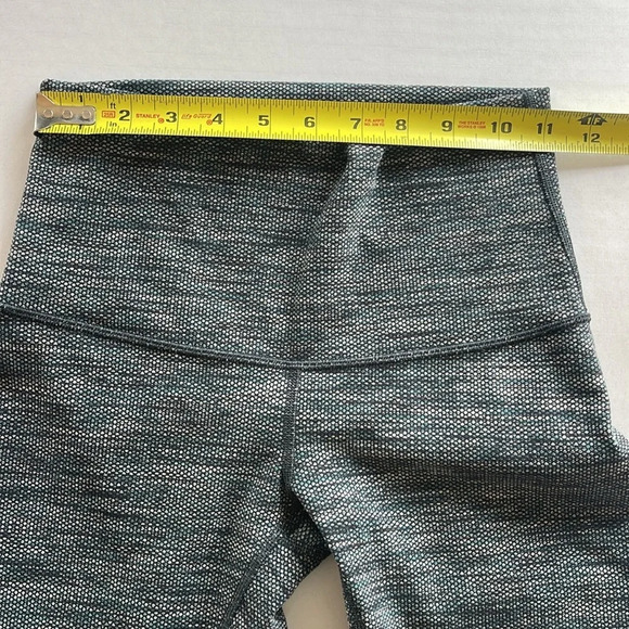 Wunder Under High Rise Crop Women size 4 - Picture 9 of 11